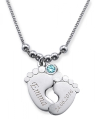 Collana doppia per piedini di bambino con 2 incisioni e mese in cristallo MARZO