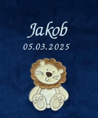 Coperta per neonati - ricamata con nome - blu navy LÖWE